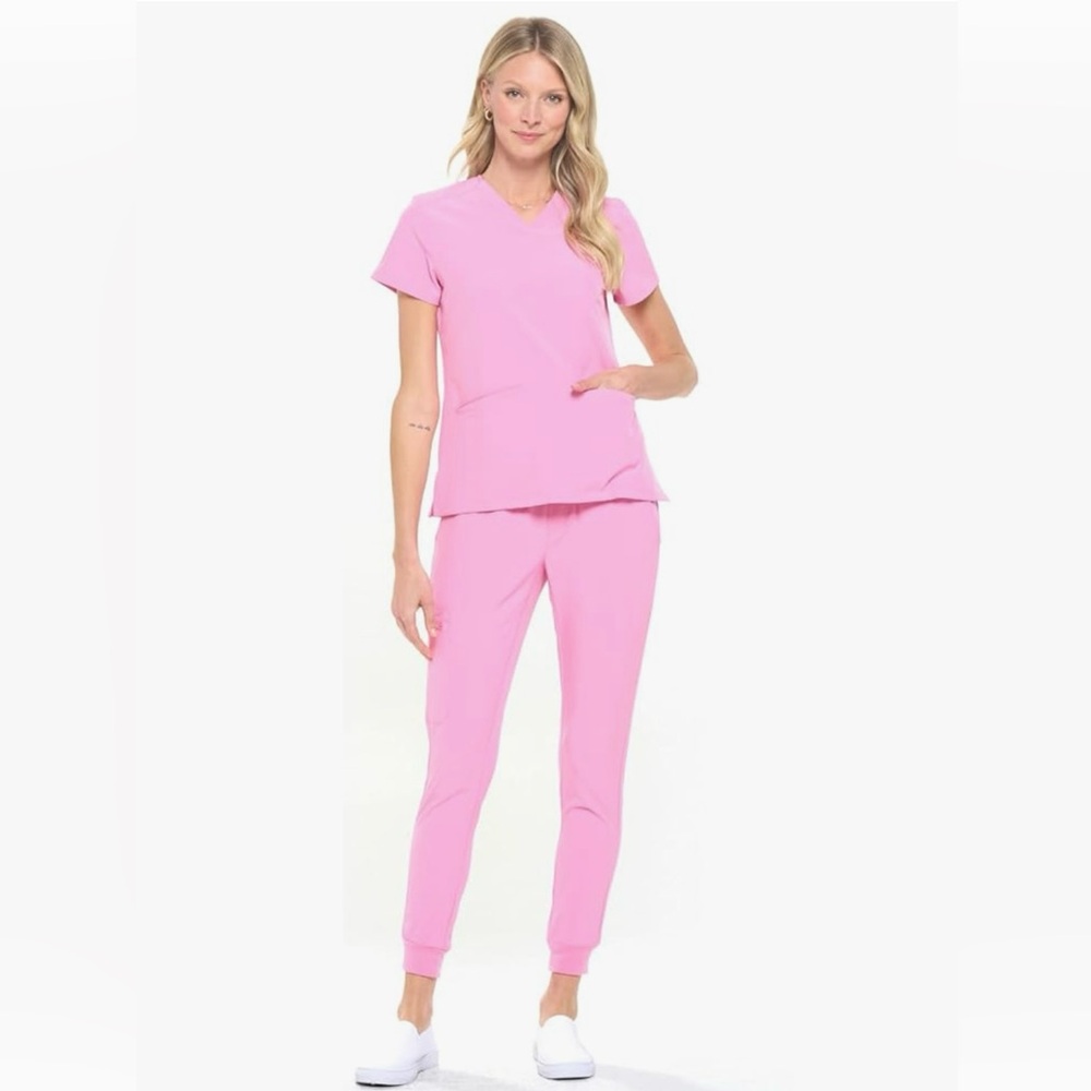 Pink Women's Scrub Set jogger pants and top Size medium NWT